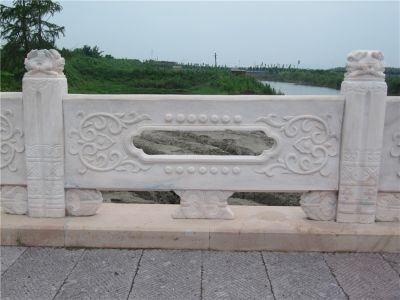 緯十四路石欄桿